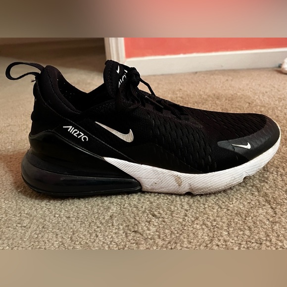 Nike Air270 - Picture 2 of 2